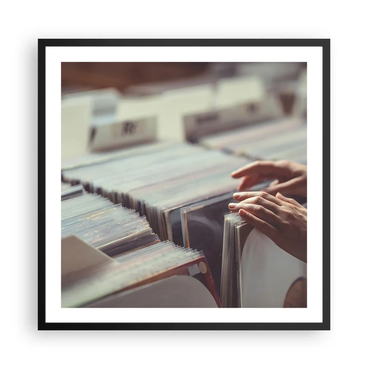 Affiche dans un cadre noir - Poster - A la recherche d'émotions - 60x60 cm