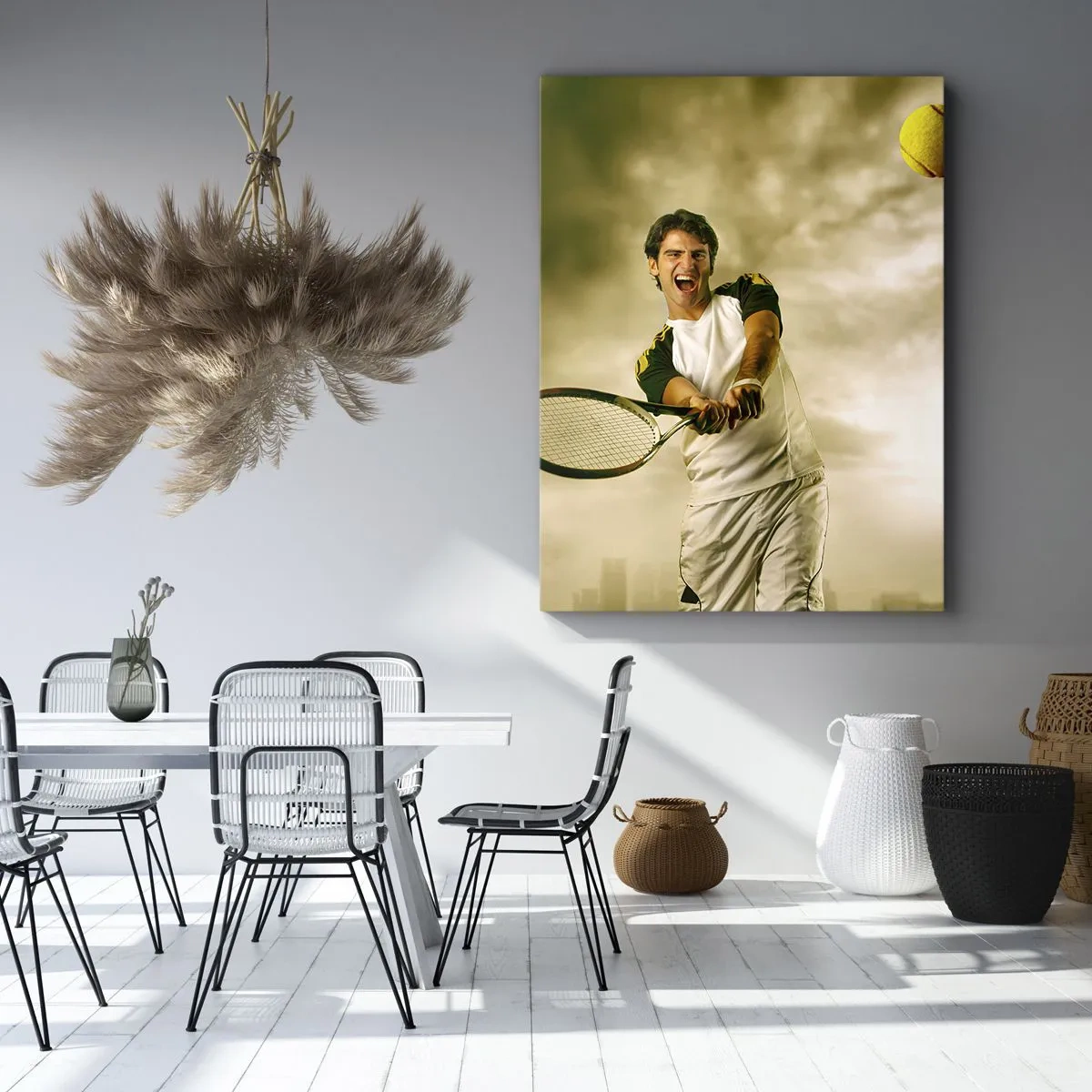 Impression sur toile - Image sur toile - Joueur de tennis en action lors d'un match avec en toile de fond un paysage urbain - 80x120cm - Énergie et joie - Décoration murale moderne pour le salon et la chambre ARTTOR