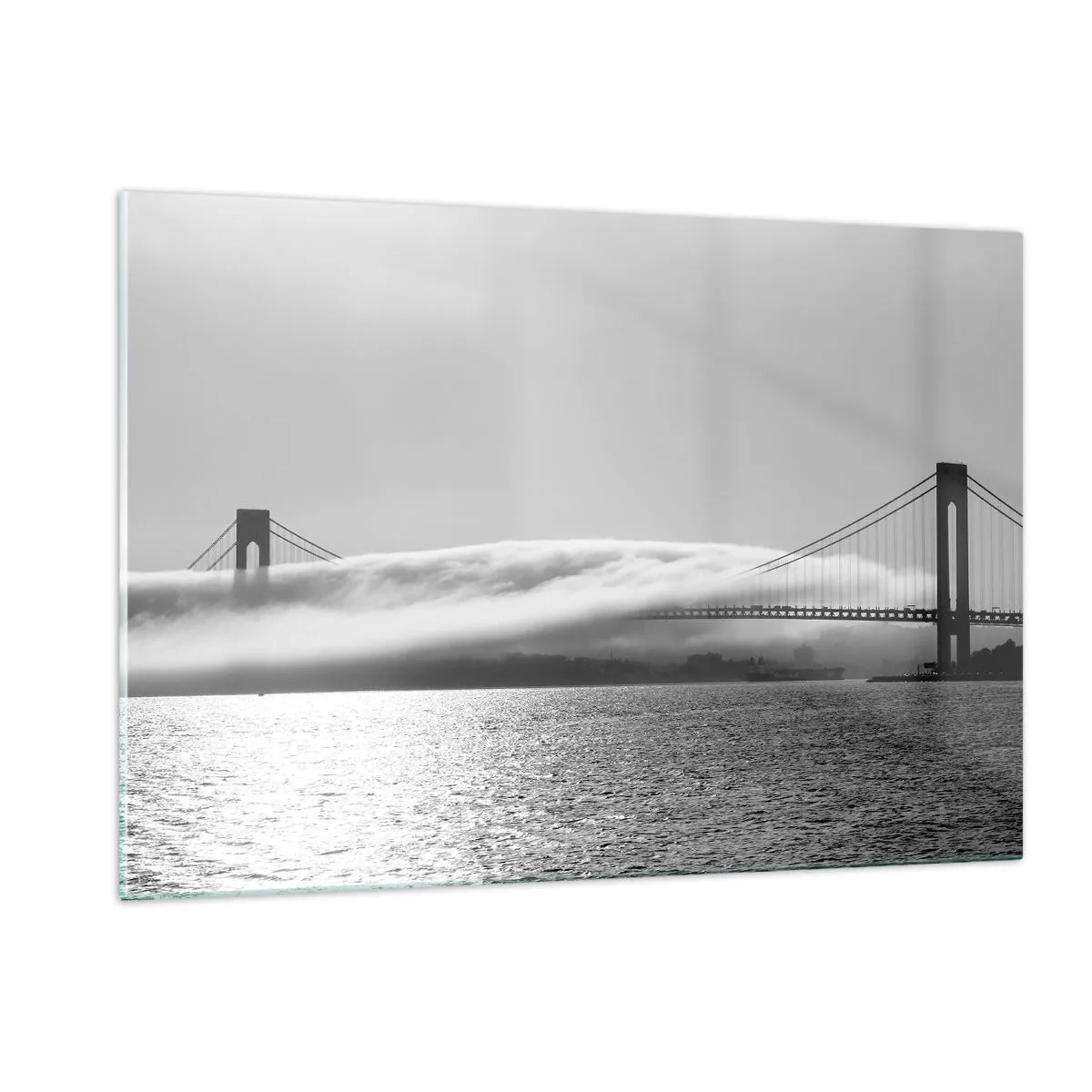 Impression sur verre - Image sur verre - Un pont en noir et blanc avec du brouillard sur l'eau - 120x80cm - Naviguez à travers les Portes des Étoiles - Décoration murale moderne pour le salon et la chambre ARTTOR