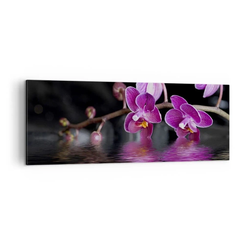 Impression sur toile - Image sur toile - Orchidées violettes sur une eau calme sur fond noir - 140x50cm - Reflet lilas de la beauté - Décoration murale moderne pour le salon et la chambre ARTTOR