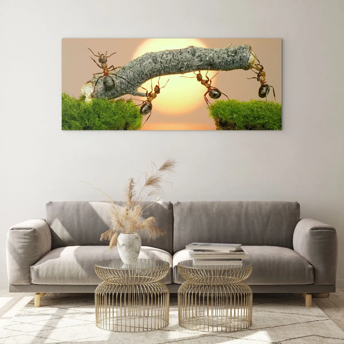 Impression sur verre - Image sur verre - Des fourmis construisent un pont de branches sur fond de soleil couchant. - 160x50cm - La joie, travaille d'équipe - Décoration murale moderne pour le salon et la chambre ARTTOR