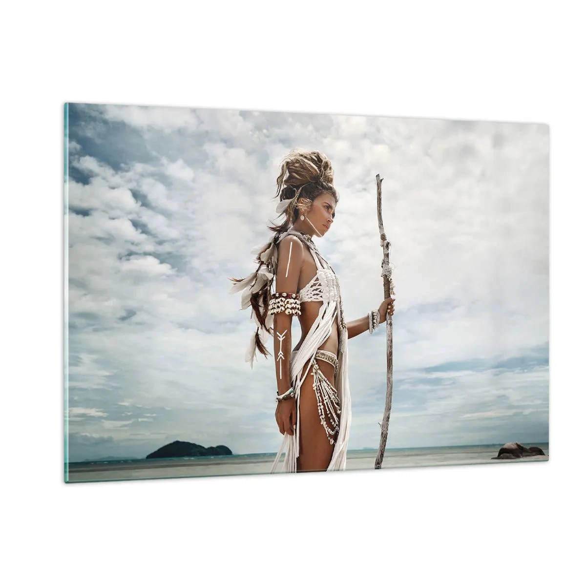Impression sur verre - Image sur verre - Une figure exotique contre la plage et le ciel - 120x80cm - Reine des tropiques - Décoration murale moderne pour le salon et la chambre ARTTOR