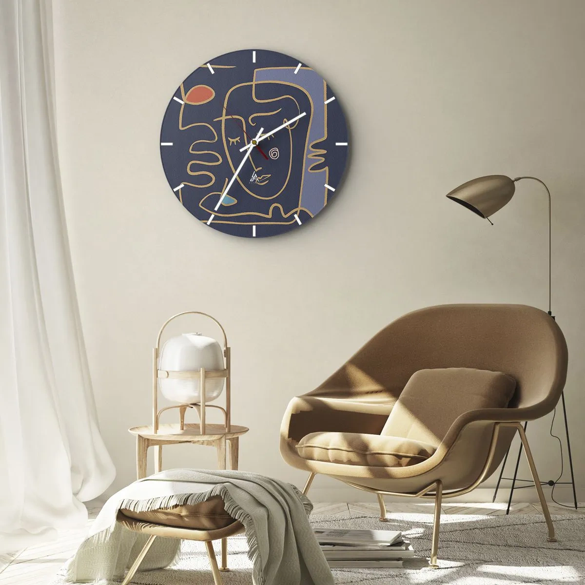Horloge murale - Pendule murale - Un visage au trait minimaliste sur un fond bleu marine. - 30x30cm - En réflexion - Décoration murale moderne pour le salon, la cuisine et la chambre ARTTOR
