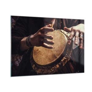 Impression sur verre - Image sur verre - Gros plan de mains jouant du djembé dans une lumière chaude. - 100x70cm - Au rythme du coeur - Décoration murale moderne pour le salon et la chambre ARTTOR