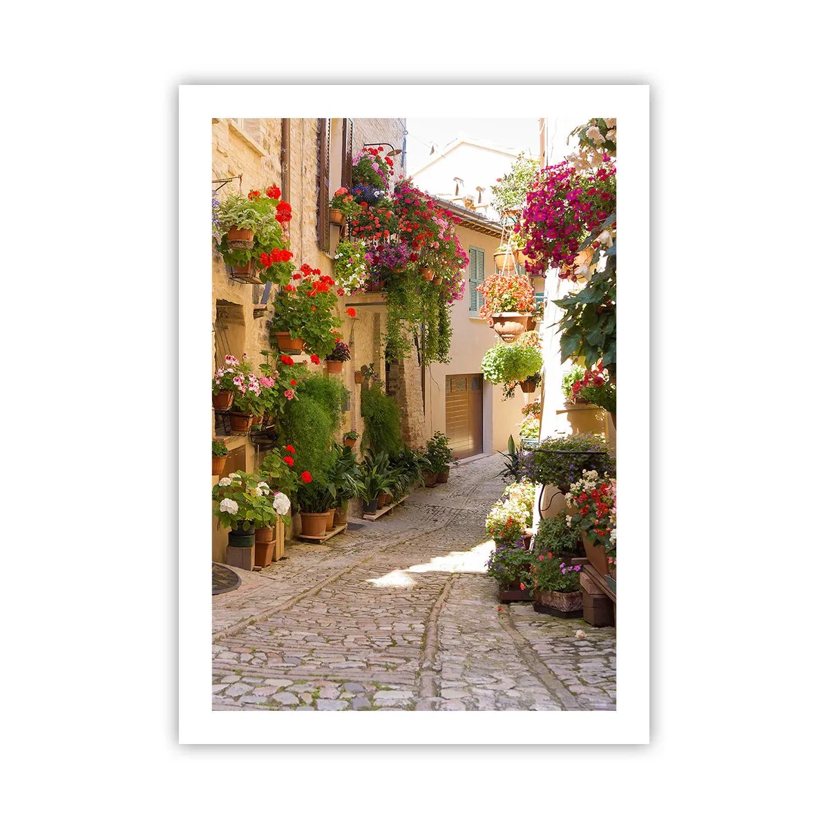 Affiche - Poster - Une rue fleurie avec un pavé en pierre et des pots de fleurs - 50x70cm - Une inondation de fleurs - Décoration murale moderne pour le salon et la chambre ARTTOR