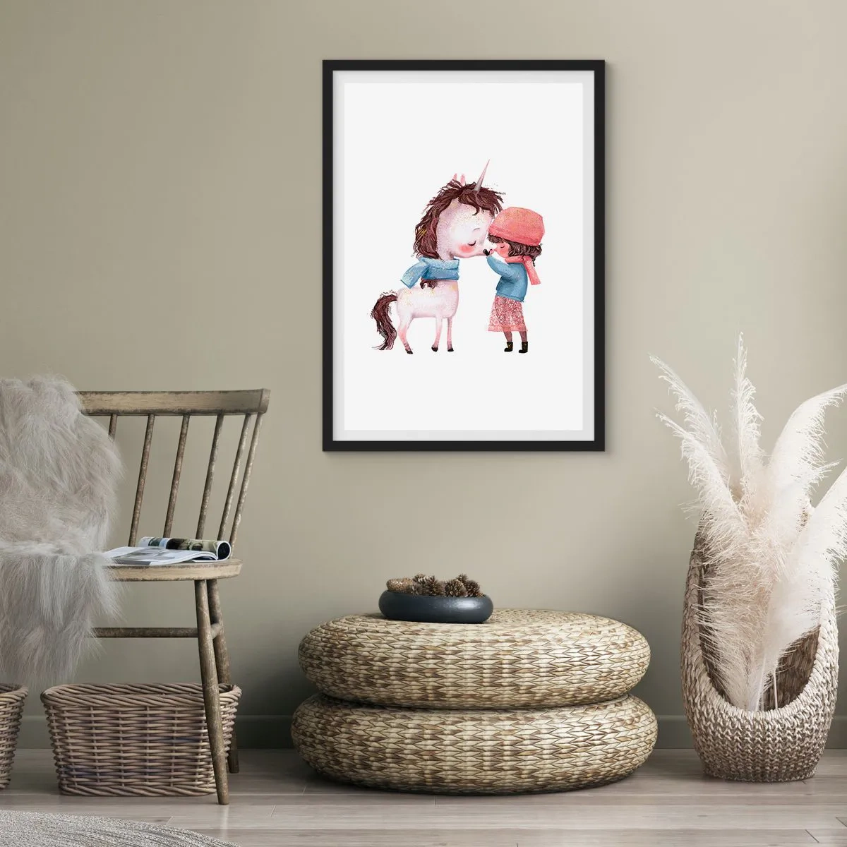 Affiche dans un cadre noir - Poster - Une fille et une licorne en vêtements d'hiver se font un câlin - 50x70cm - Histoire d'hiver - Décoration murale moderne pour le salon et la chambre ARTTOR