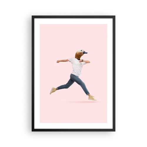 Affiche dans un cadre noir - Poster - Une silhouette en train de courir avec une tête d'oiseau sur un fond rose - 50x70cm - Une pincée d'absurdité - Décoration murale moderne pour le salon et la chambre ARTTOR