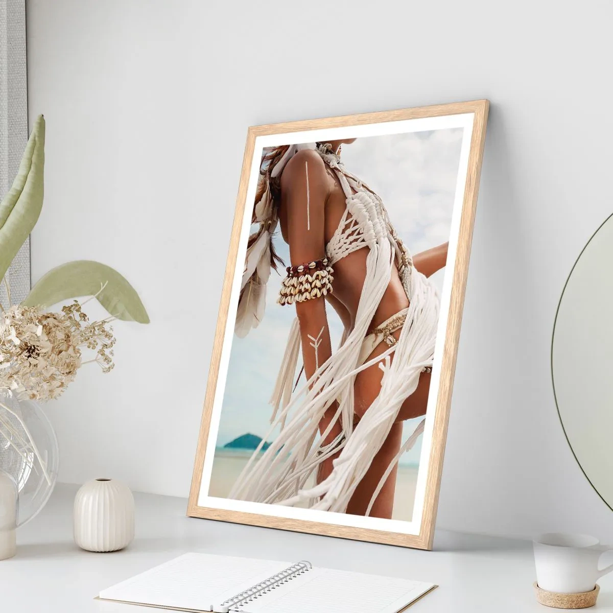 Affiche dans un chêne clair - Poster - Prêtresse du soleil - 40x50 cm