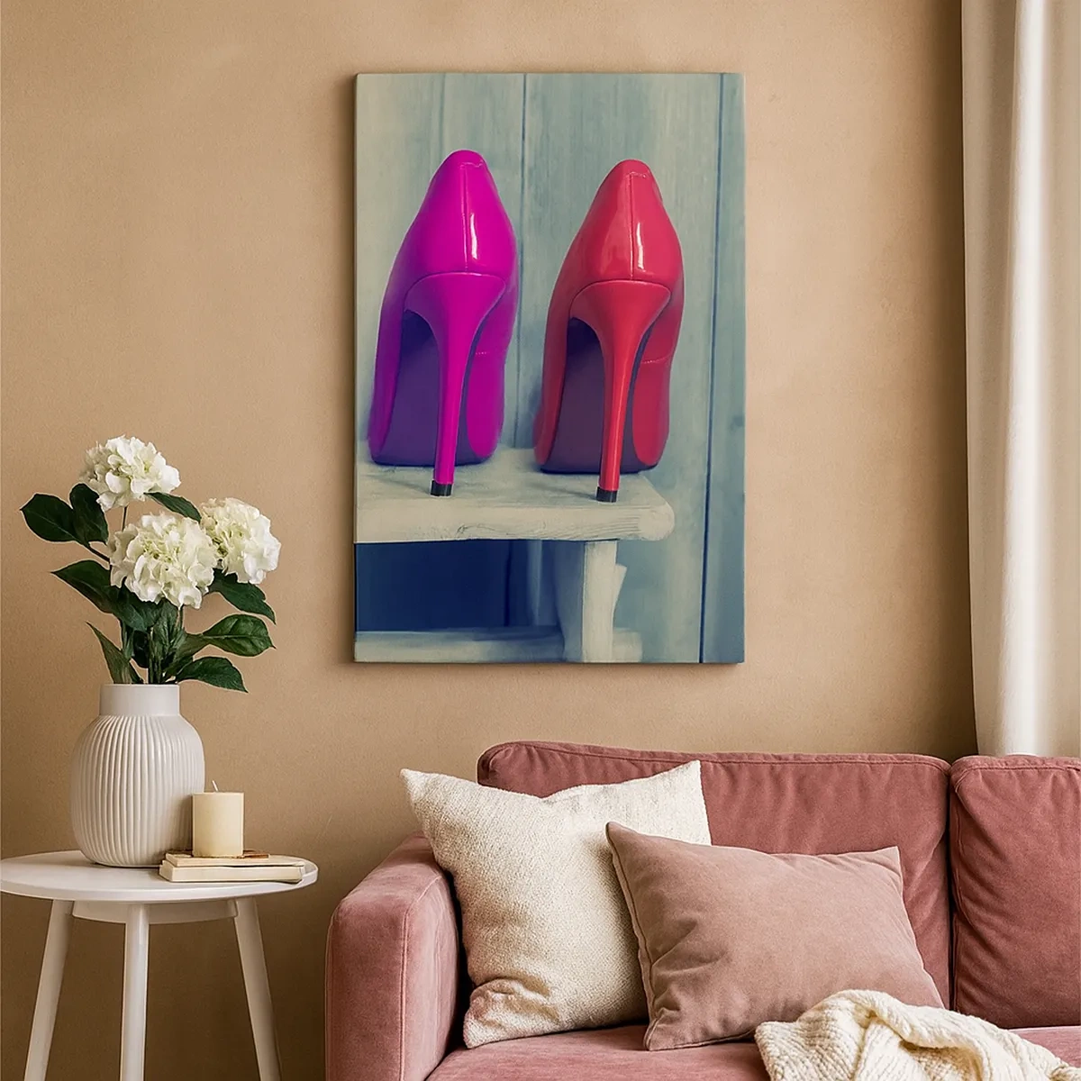 Impression sur toile - Image sur toile - Talons hauts colorés contre un mur en bois - 50x70cm - Promenade sur l'arc-en-ciel - Décoration murale moderne pour le salon et la chambre ARTTOR