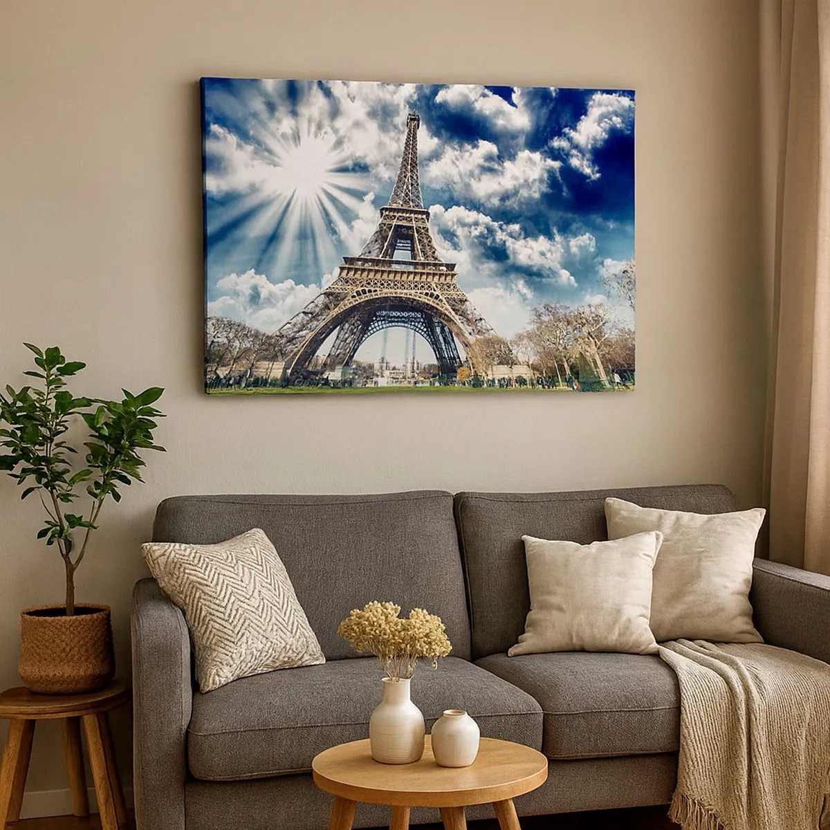 Impression sur toile - Image sur toile - La Tour Eiffel sous un ciel ensoleillé avec des nuages - 70x50cm - La seule et unique sous le soleil - Décoration murale moderne pour le salon et la chambre ARTTOR