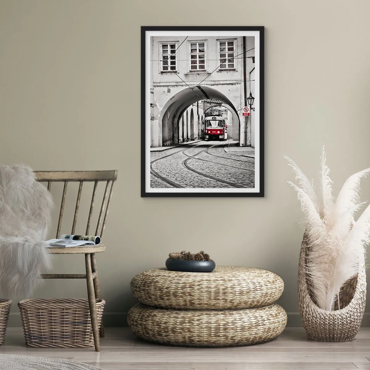 Affiche dans un cadre noir - Poster - Dans le labyrinthe de la ville - 40x50 cm