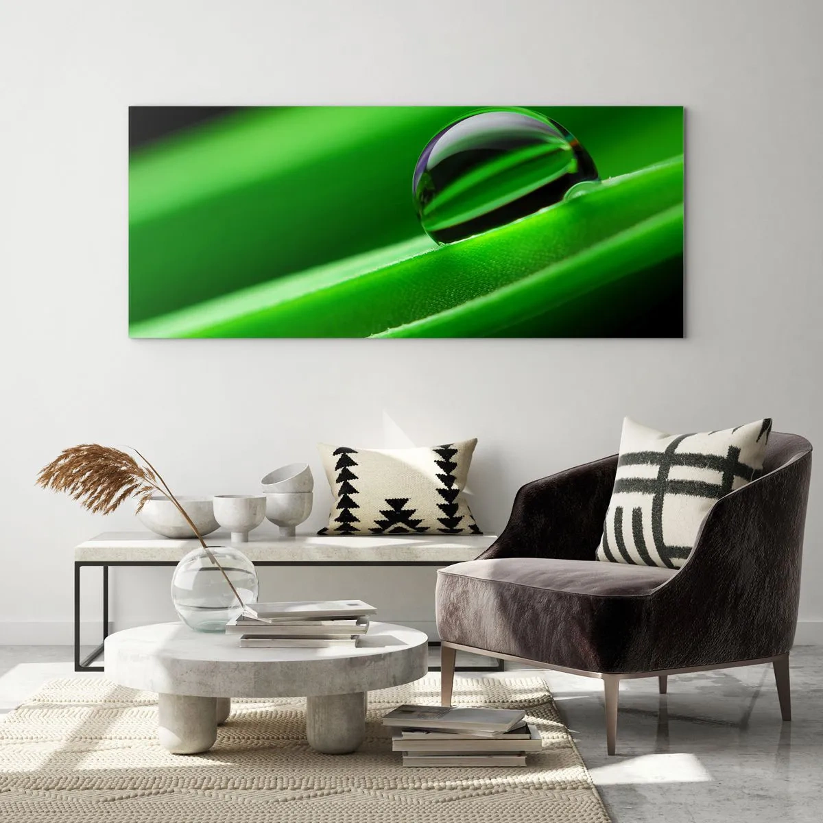 Impression sur verre - Image sur verre - Gros plan d'une goutte de rosée sur une feuille verte - 160x50cm - La vie de près - Décoration murale moderne pour le salon et la chambre ARTTOR