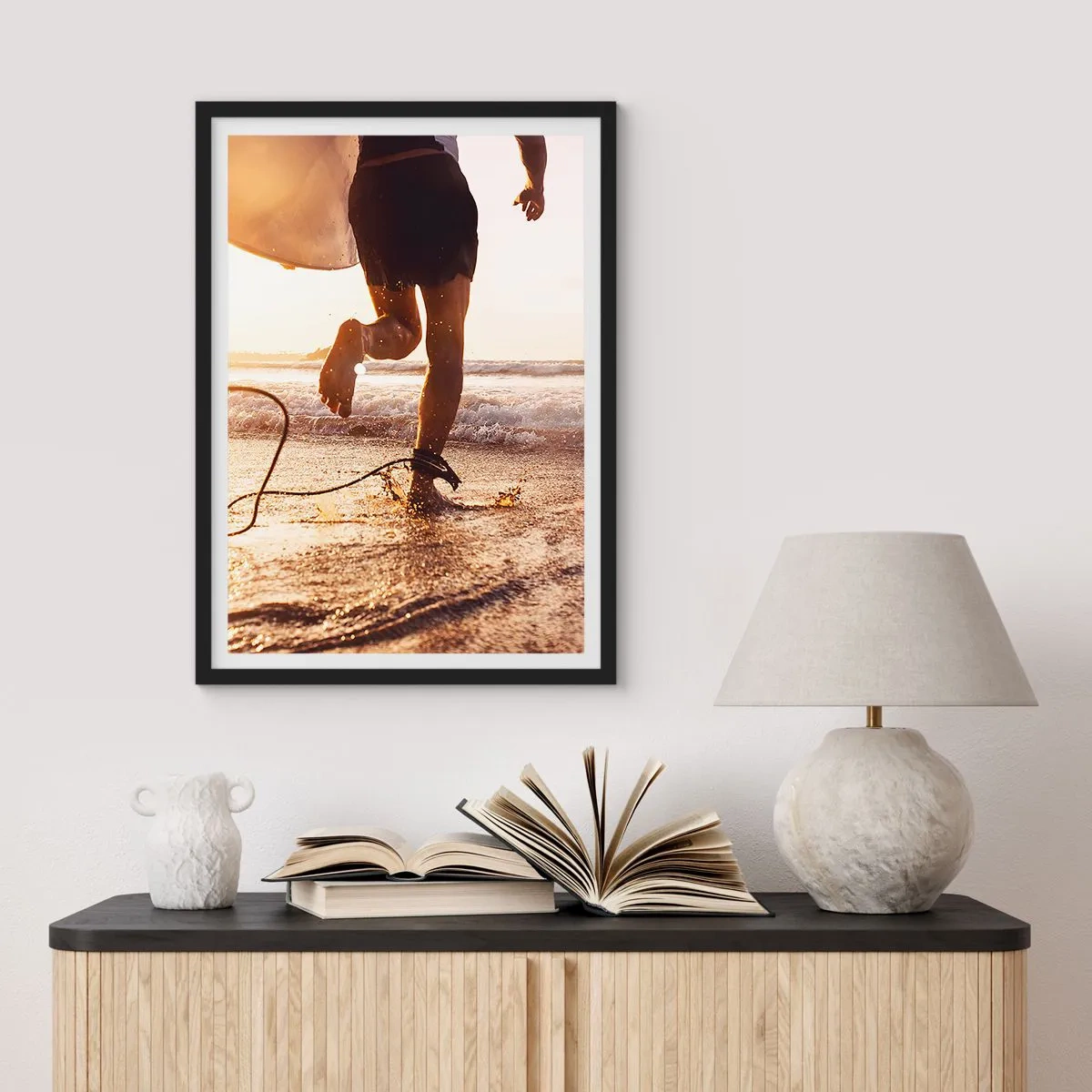 Affiche dans un cadre noir - Poster - A la rencontre des vagues - 40x50 cm