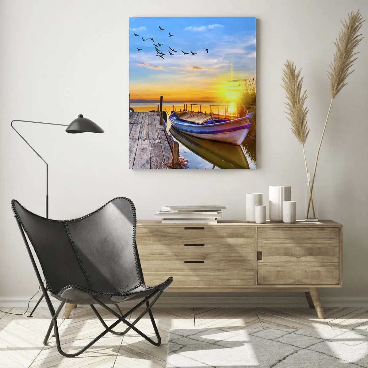 Impression sur verre - Image sur verre - Un bateau sur une jetée en bois au coucher du soleil - 70x100cm - Au revoir, à demain - Décoration murale moderne pour le salon et la chambre ARTTOR