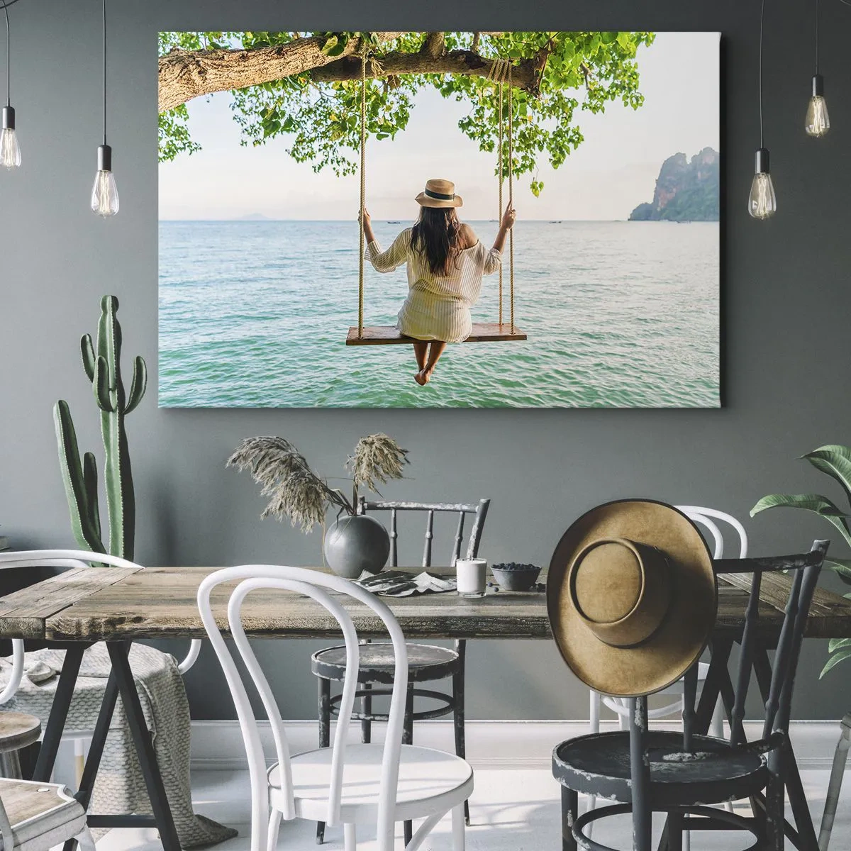 Impression sur toile - Image sur toile - Femme sur une balançoire au bord de la mer dans un paysage tropical - 70x50cm - La vie est belle - Décoration murale moderne pour le salon et la chambre ARTTOR