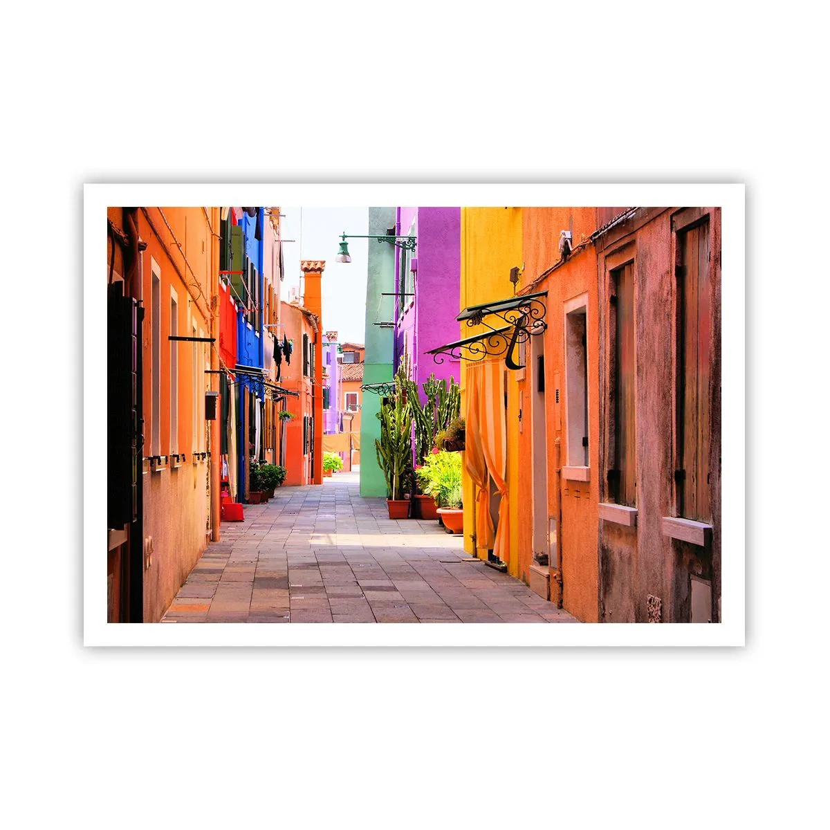 Affiche - Poster - Une rue colorée avec des immeubles aux tons clairs - 100x70cm - Allée arc-en-ciel - Décoration murale moderne pour le salon et la chambre ARTTOR
