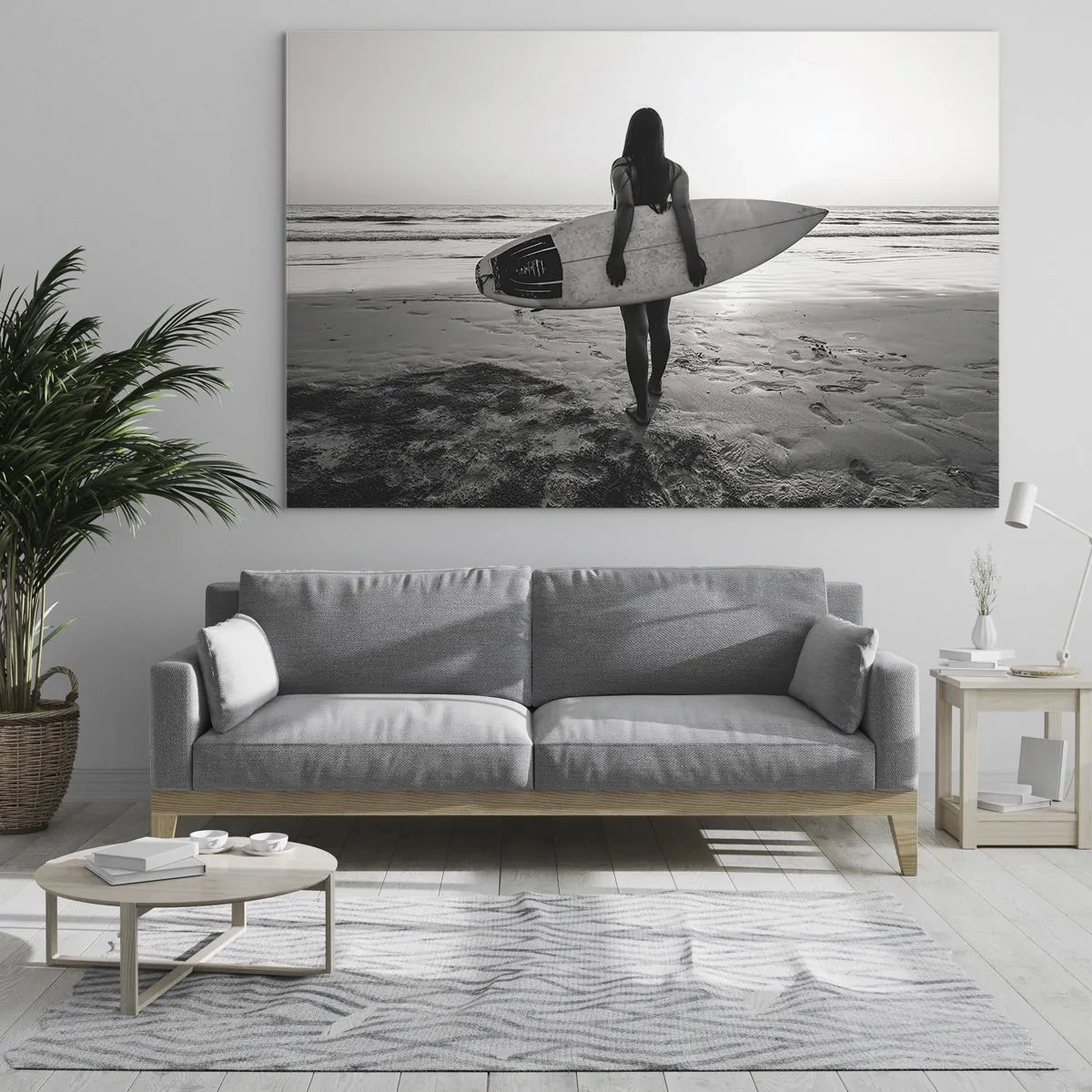 Impression sur verre - Image sur verre - Femme avec une planche de surf sur la plage au lever du soleil - 100x70cm - Fille des vagues de la mer - Décoration murale moderne pour le salon et la chambre ARTTOR