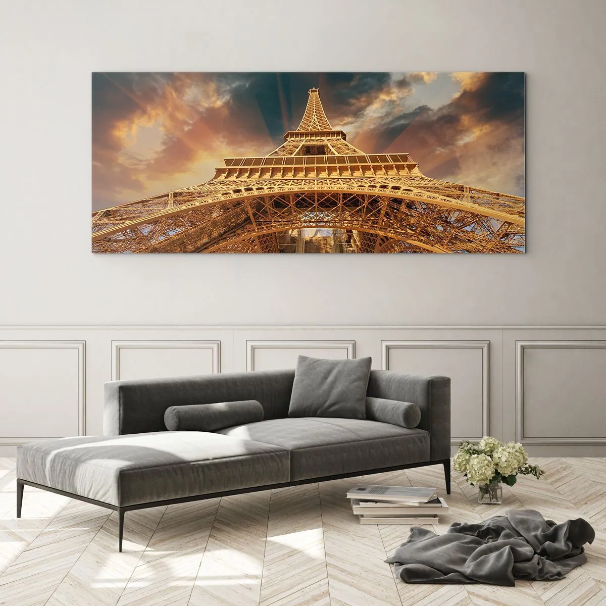 Impression sur verre - Image sur verre - La Tour Eiffel vue d'en bas sur fond de soleil couchant - 120x50cm - Comment l'humanité a atteint le ciel - Décoration murale moderne pour le salon et la chambre ARTTOR