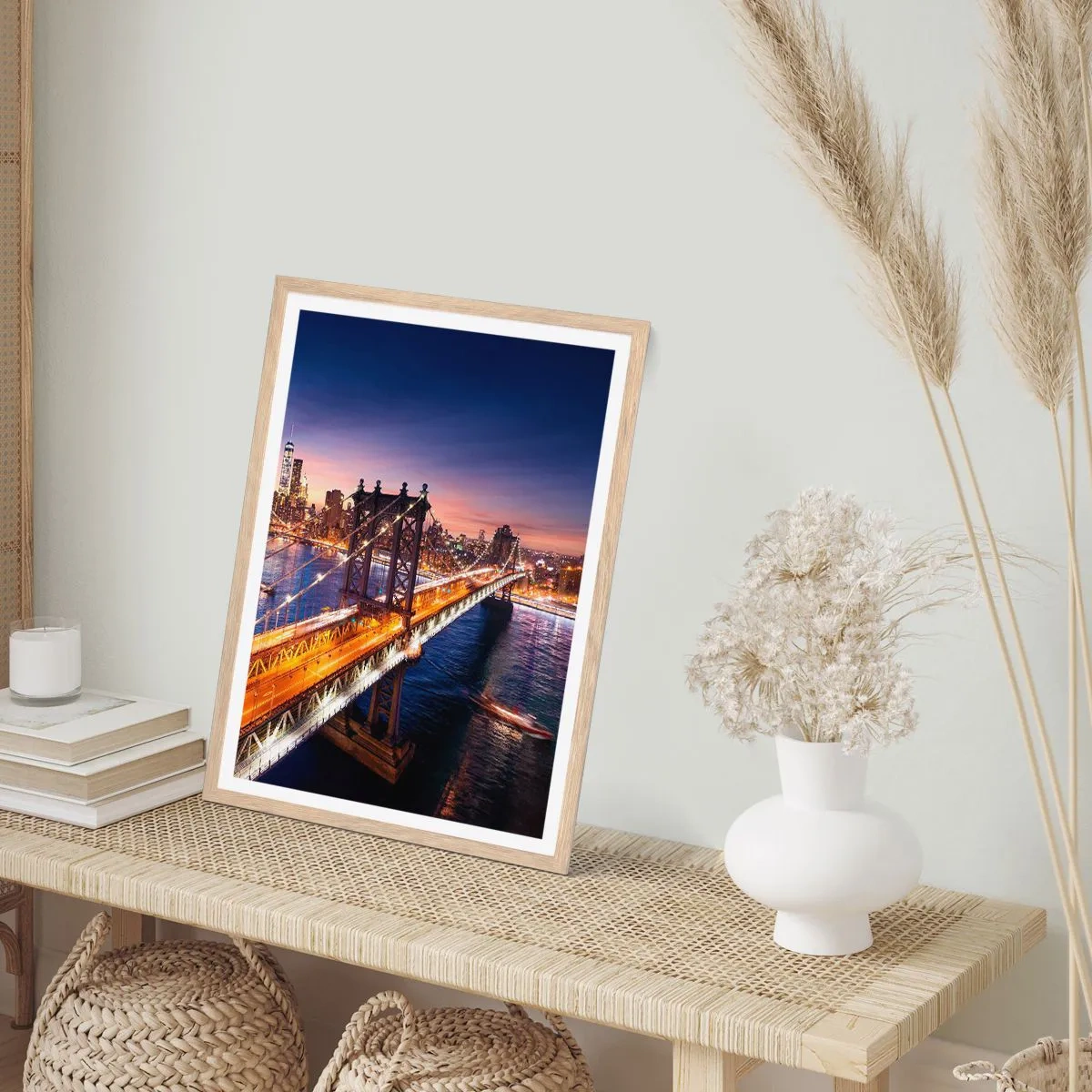 Affiche dans un chêne clair - Poster - Un pont lumineux au cœur de la ville - 30x40 cm