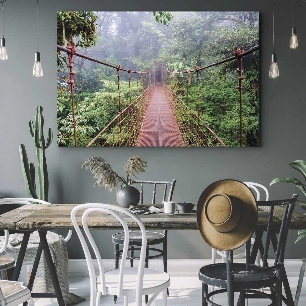 Impression sur toile - Image sur toile - Un pont suspendu dans une jungle tropicale entourée de brouillard - 100x70cm - Suspendu sur les couronnes - Décoration murale moderne pour le salon et la chambre ARTTOR
