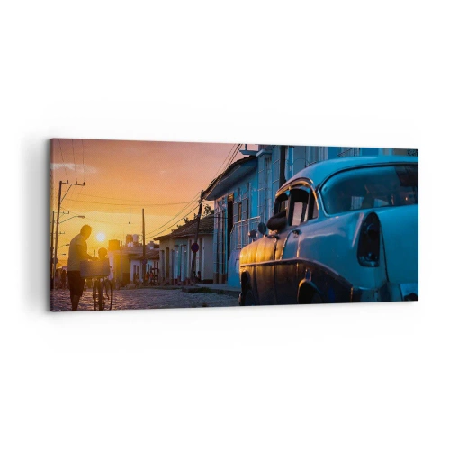 Impression sur toile - Image sur toile - Voiture et vélo rétro dans la rue à la lumière du soleil couchant - 120x50cm - Ici, le temps ralentit - Décoration murale moderne pour le salon et la chambre ARTTOR