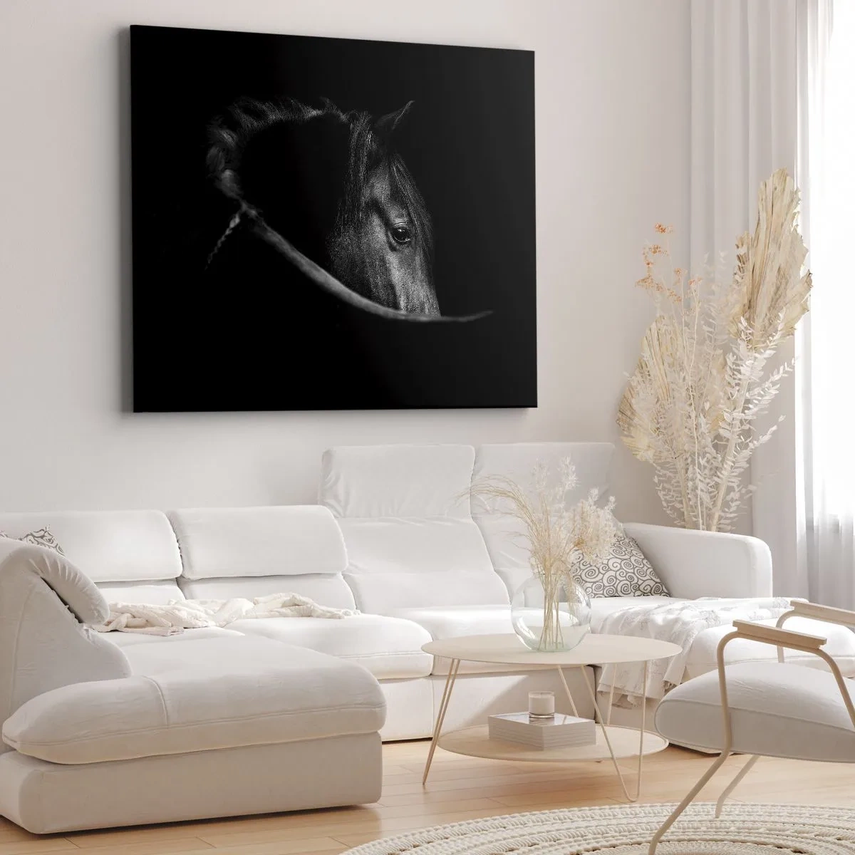 Impression sur toile - Image sur toile - Portrait en noir et blanc d'un cheval avec un jeu subtil de lumière et d'ombre sur un fond sombre. - 70x50cm - Prince Noir - Décoration murale moderne pour le salon et la chambre ARTTOR