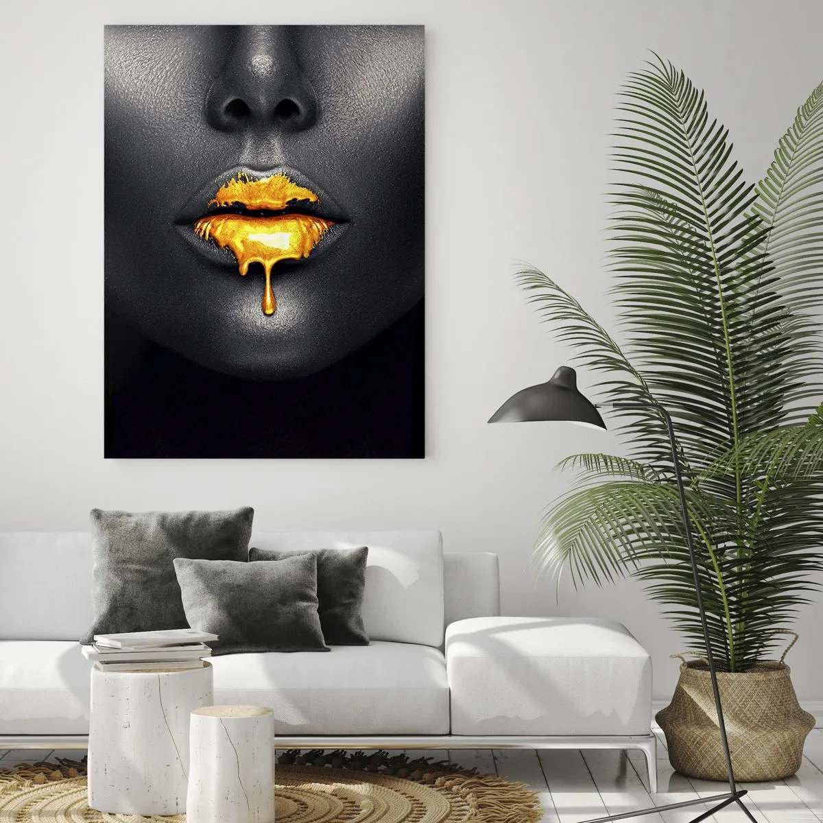Impression sur verre - Image sur verre - Portrait noir et or d'une femme avec une goutte d'or sur les lèvres - 80x120cm - Bouche d'or - Décoration murale moderne pour le salon et la chambre ARTTOR