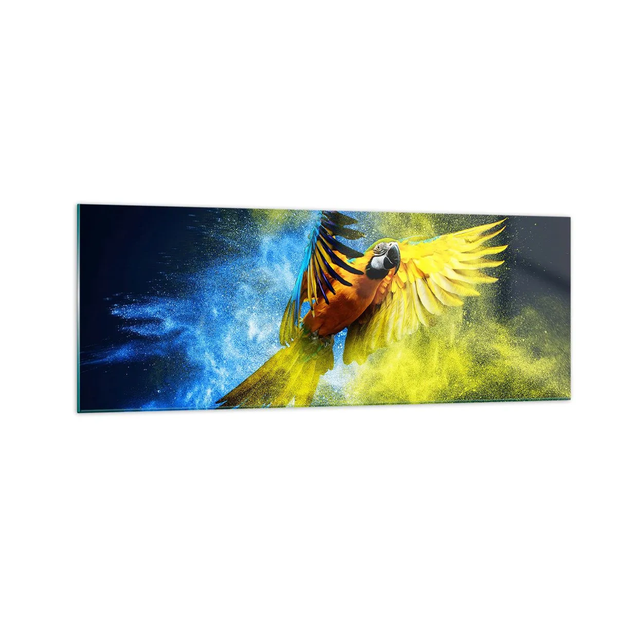 Impression sur verre - Image sur verre - Un perroquet en vol sur fond d'explosions colorées de jaune et de bleu. - 140x50cm - Dans la poussière bleue et dorée - Décoration murale moderne pour le salon et la chambre ARTTOR