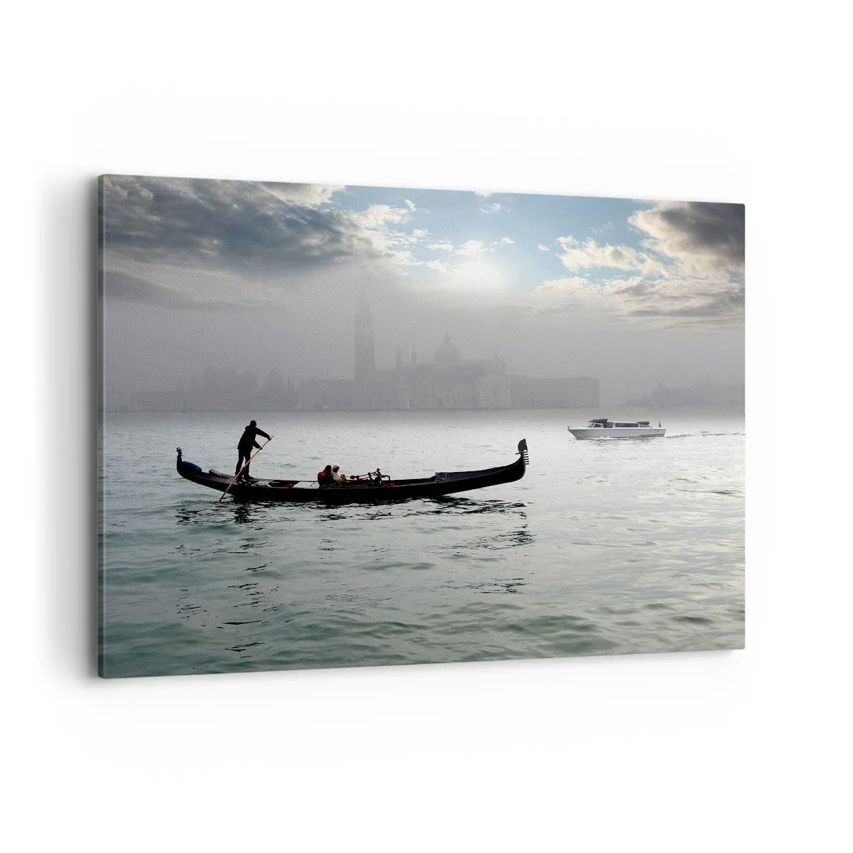 Impression sur toile - Image sur toile - Une gondole glisse sur les eaux de Venise par un matin brumeux, surplombant la ville. - 100x70cm - Une ville fabuleuse faite d'eau et de brouillard - Décoration murale moderne pour le salon et la chambre ARTTOR