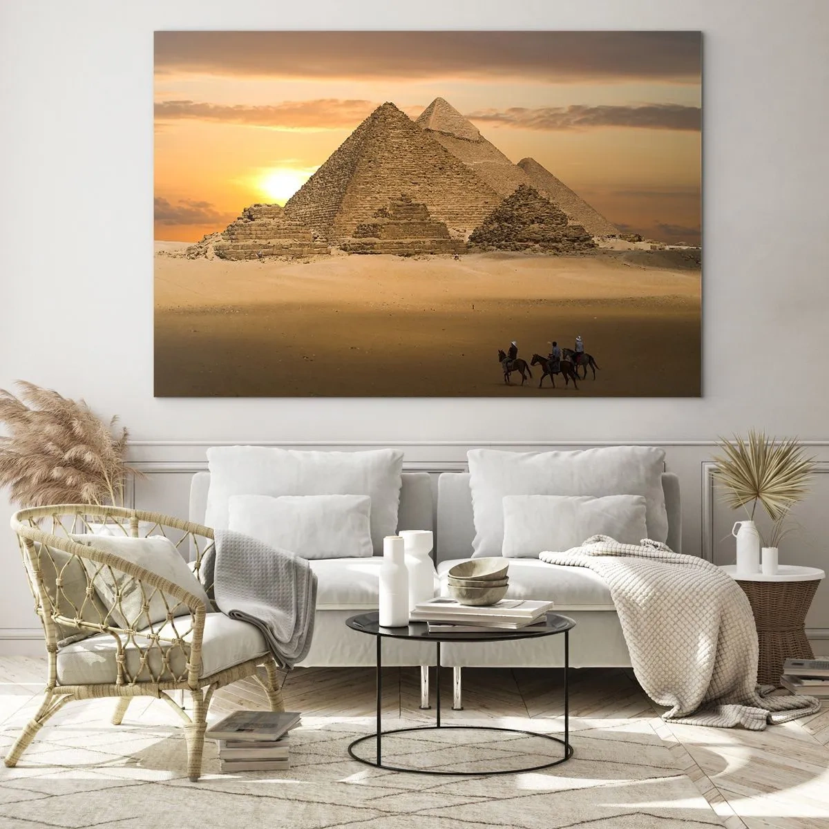 Impression sur verre - Image sur verre - Les pyramides de Gizeh au coucher du soleil avec des cavaliers à cheval - 120x80cm - Aucun changement depuis des milliers d'années - Décoration murale moderne pour le salon et la chambre ARTTOR