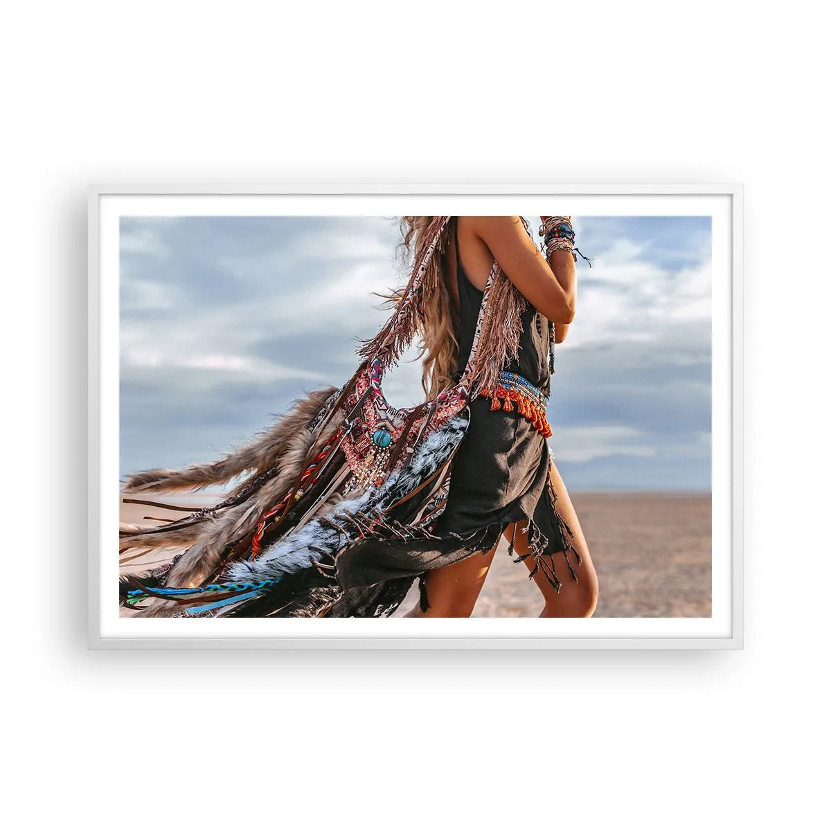 Affiche dans un cadre blanc - Poster - La fille du chaman - 100x70 cm