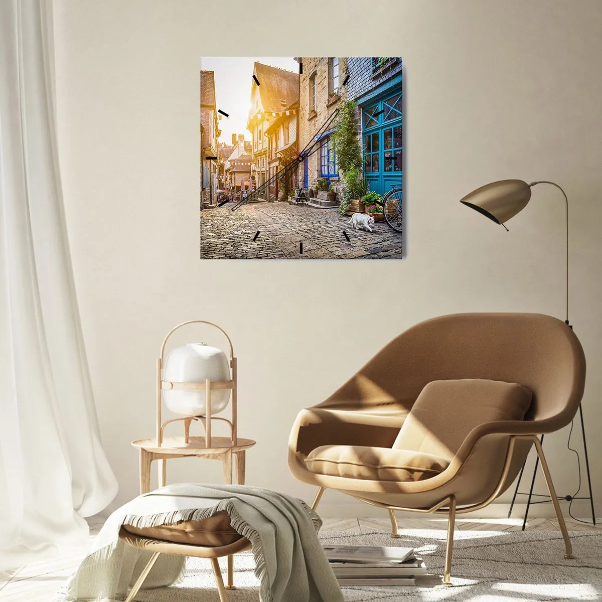 Horloge murale - Pendule murale - Une charmante rue pavée au soleil - 30x30cm - Aux confins du monde - Décoration murale moderne pour le salon et la chambre ARTTOR