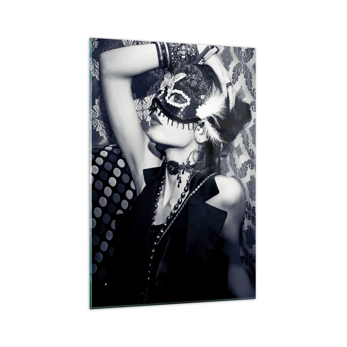 Impression sur verre - Image sur verre - Une femme portant un masque vénitien sur un fond de motifs ornés. - 70x100cm - Décorations, ornements, motifs… - Décoration murale moderne pour le salon et la chambre ARTTOR