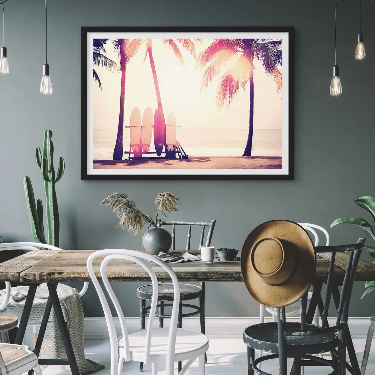 Affiche dans un cadre noir - Poster - Palmiers et planches de surf sur la plage au soleil - 100x70cm - Ca va être une journée magnifique - Décoration murale moderne pour le salon et la chambre ARTTOR