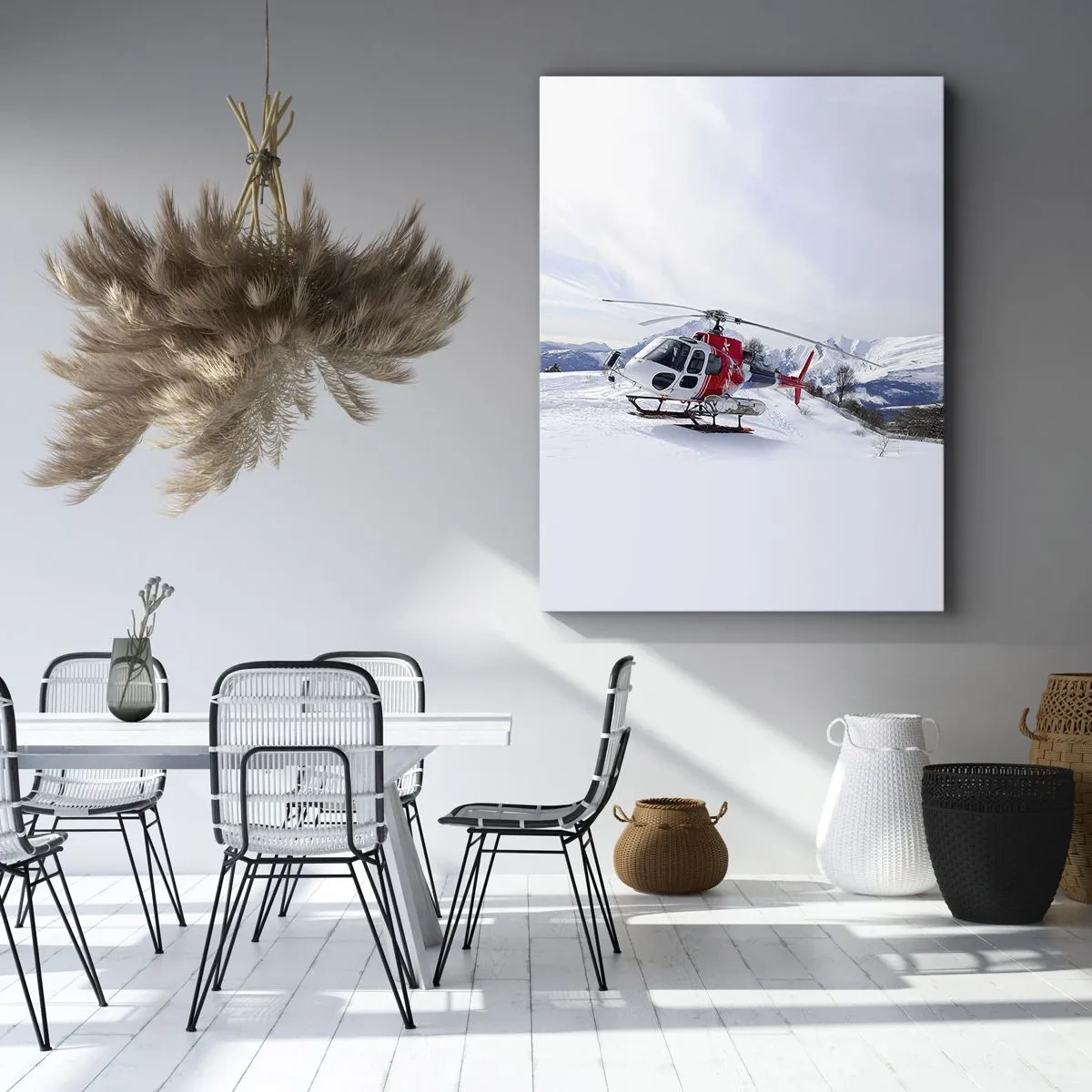 Impression sur toile - Image sur toile - Un hélicoptère rouge sur fond de paysage de montagne enneigé. - 70x100cm - Toujours prêt - Décoration murale moderne pour le salon et la chambre ARTTOR