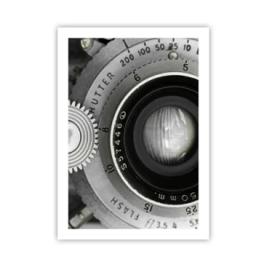 Affiche - Poster - Gros plan d'un objectif d'appareil photo avec des détails métalliques - 50x70cm - Histoire d'Hollywood - Décoration murale moderne pour le salon et la chambre ARTTOR