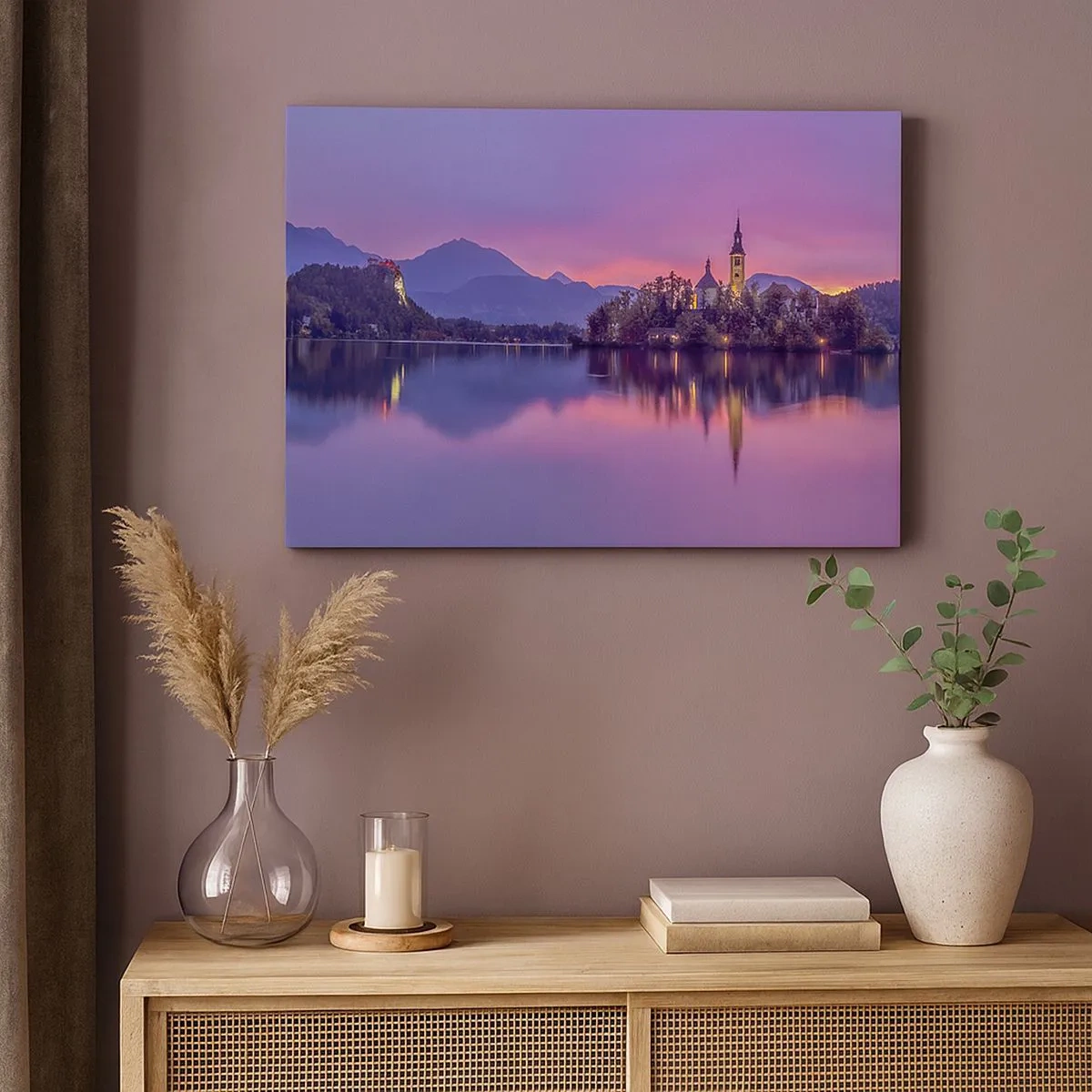 Impression sur toile - Image sur toile - Lac avec une île et une église au coucher du soleil - 70x50cm - Une île de conte de fées au crépuscule - Décoration murale moderne pour le salon et la chambre ARTTOR