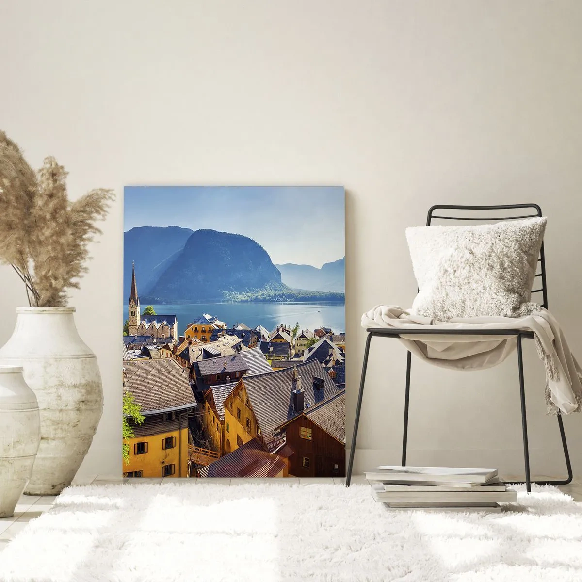 Impression sur verre - Image sur verre - Un village pittoresque au bord d'un lac entouré de montagnes par une journée ensoleillée - 80x120cm - ça ne pourrait pas être plus pittoresque - Décoration murale moderne pour le salon et la chambre ARTTOR