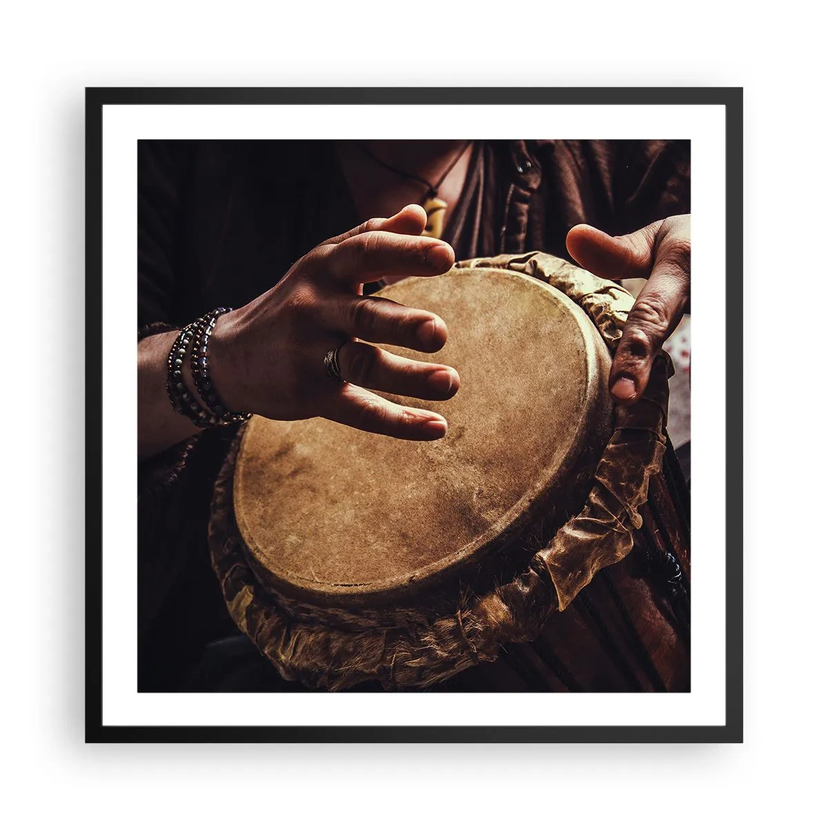 Affiche dans un cadre noir - Poster - Au rythme du coeur - 60x60 cm