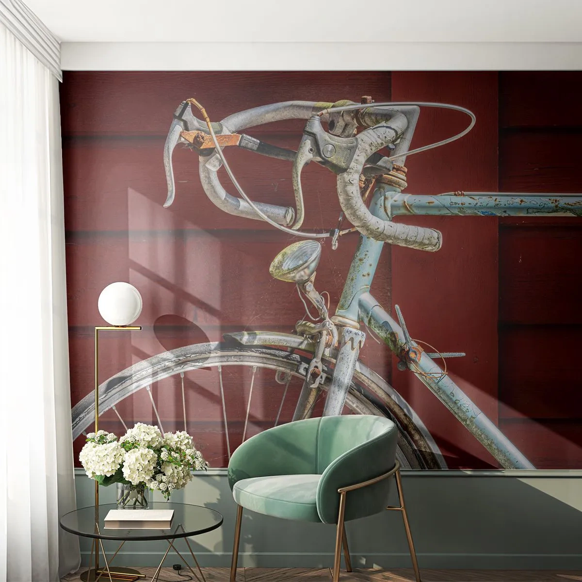 Papier Peint Photo Premium Sand - Gros plan d'un vieux vélo à cadre bleu contre un mur rouge - 100x70cm - Construit pour la victoire - Décoration murale moderne pour le salon et la chambre ARTTOR