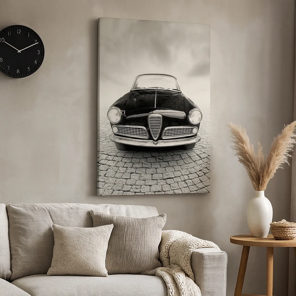 Impression sur toile - Image sur toile - Une voiture classique sur une place pavée dans un style monochrome - 50x70cm - Et alors! Tu ne m'aime pas? - Décoration murale moderne pour le salon et la chambre ARTTOR
