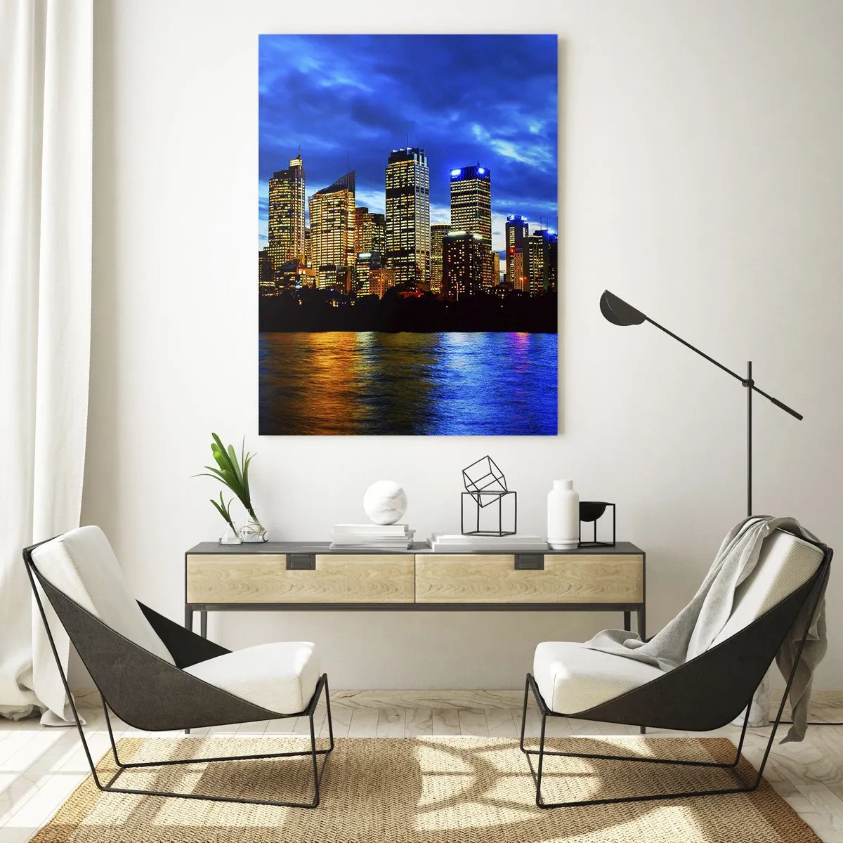 Impression sur verre - Image sur verre - Panorama de la ville nocturne reflétée dans l'eau - 50x70cm - Une nuit de lumières et de couleurs - Décoration murale moderne pour le salon et la chambre ARTTOR