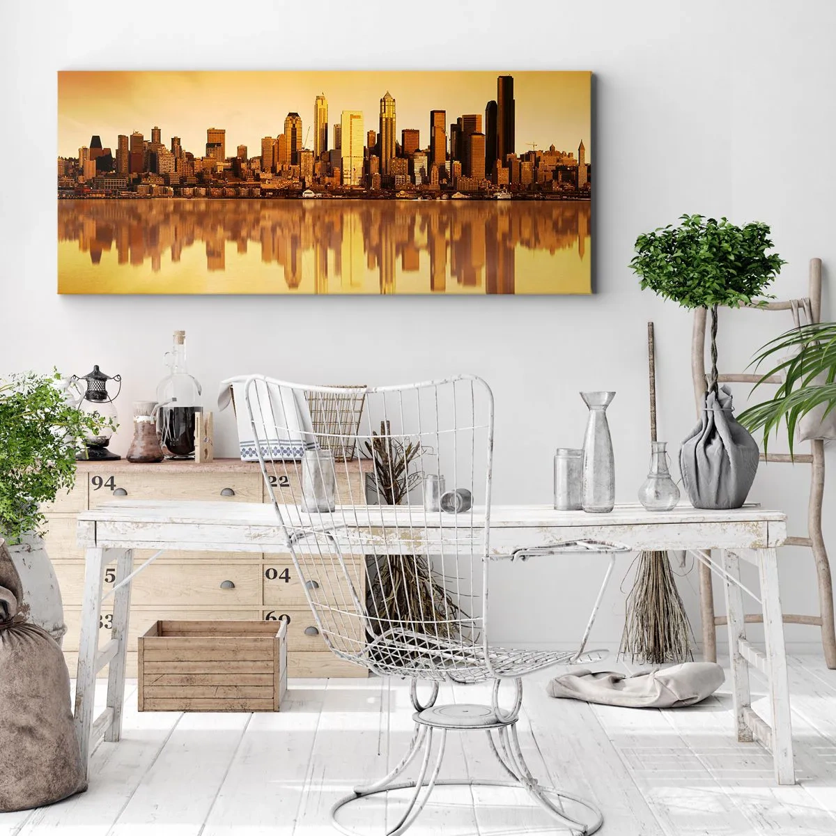 Impression sur toile - Image sur toile - Panorama de la ville reflété dans l'eau au coucher du soleil - 140x50cm - Le silence de la métropole - Décoration murale moderne pour le salon et la chambre ARTTOR