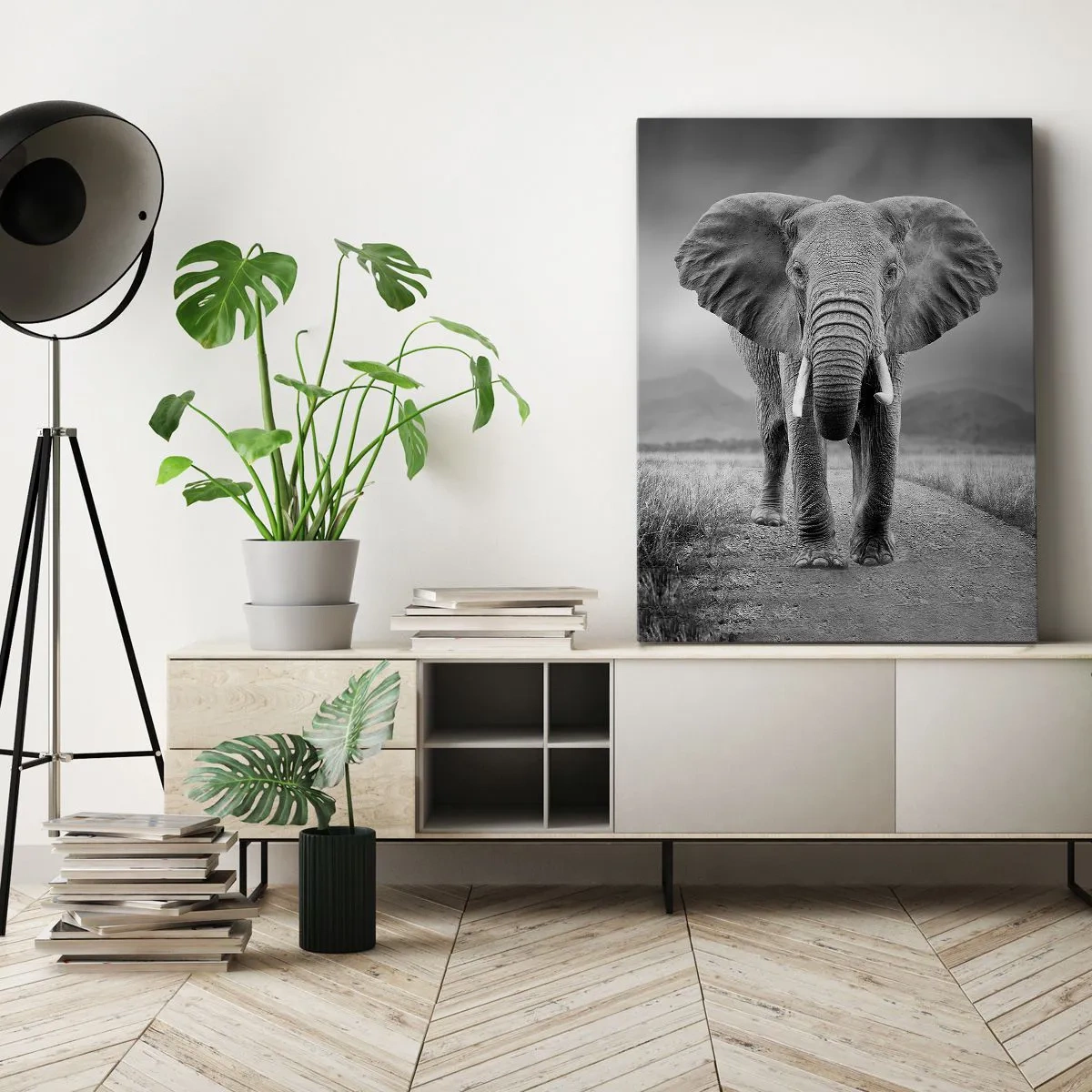 Impression sur toile - Image sur toile - Un puissant éléphant dans la savane aux tons monochromes - 70x100cm - Les hôtes vous saluent - Décoration murale moderne pour le salon et la chambre ARTTOR