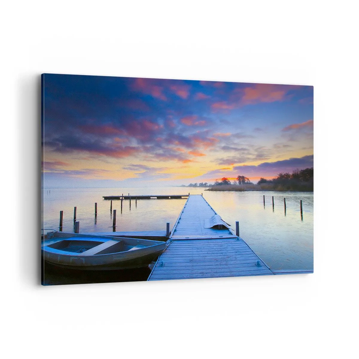 Impression sur toile - Image sur toile - Une jetée au bord du lac au coucher du soleil avec un bateau sur le rivage - 100x70cm - Calme violet-doré - Décoration murale moderne pour le salon et la chambre ARTTOR