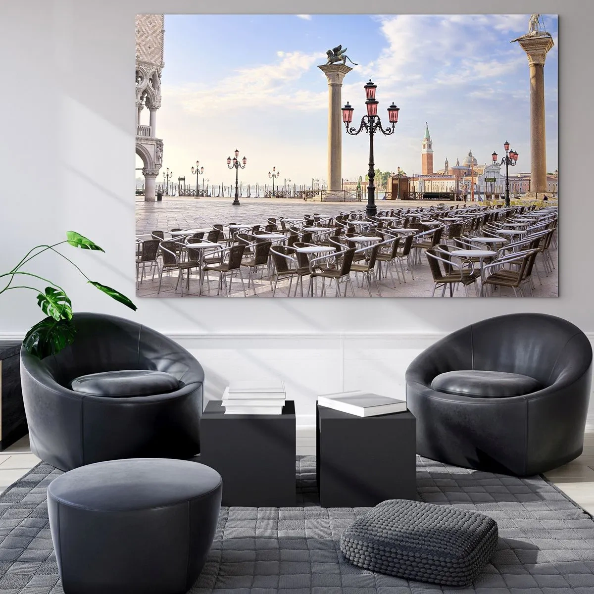 Impression sur verre - Image sur verre - Une place avec des colonnes et des rangées de chaises à Venise - 70x50cm - Nous vous invitons, tout est prêt - Décoration murale moderne pour le salon et la chambre ARTTOR
