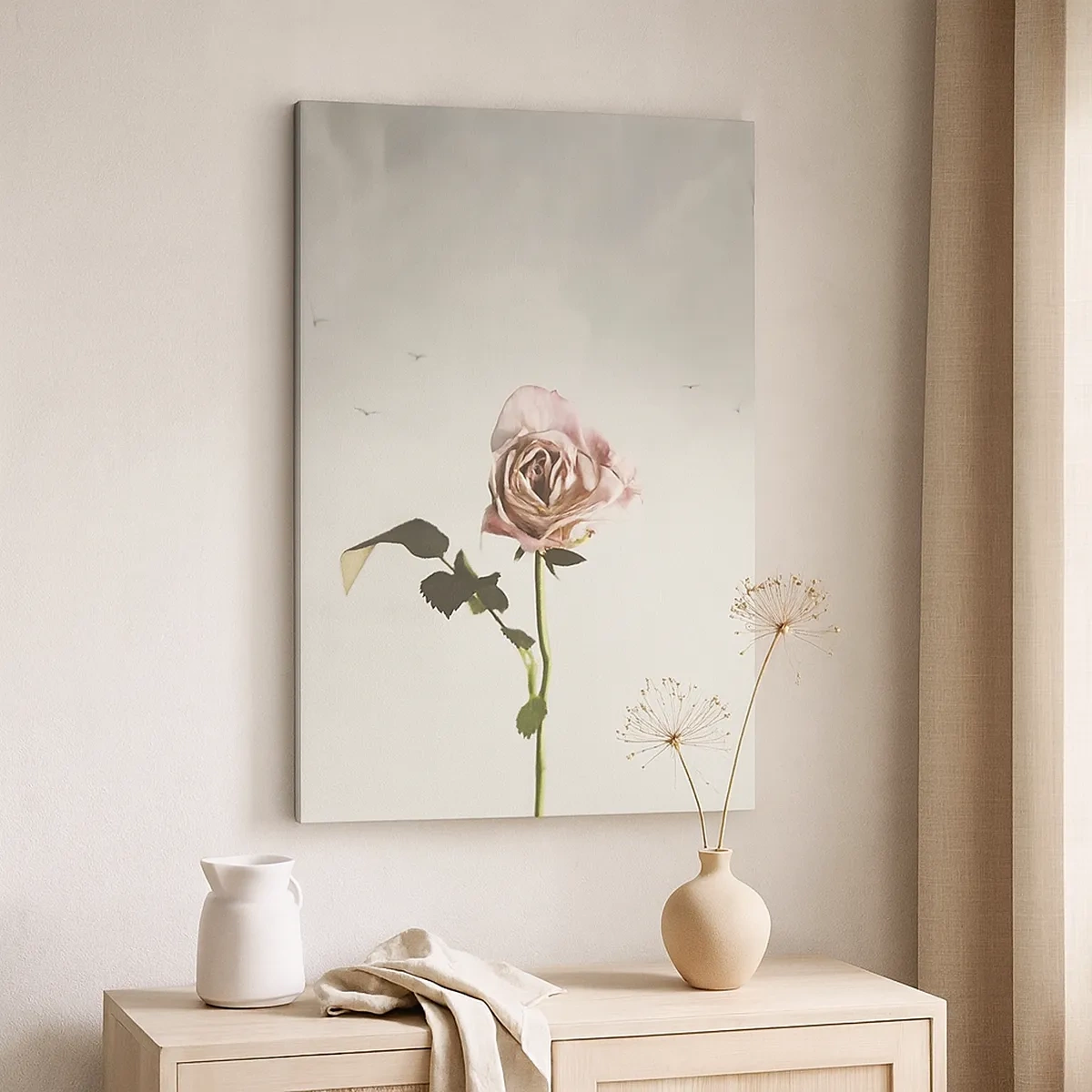 Impression sur toile - Image sur toile - Une rose délicate contre un ciel lumineux avec des oiseaux en vol - 50x70cm - Bonjour de printemps - Décoration murale moderne pour le salon et la chambre ARTTOR