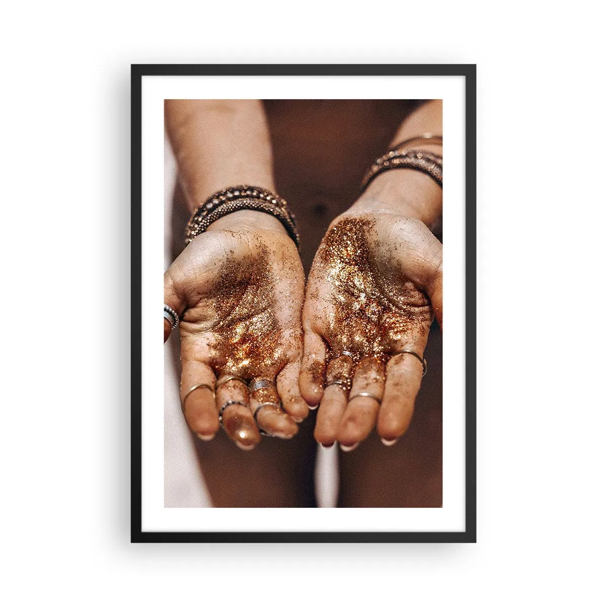 Affiche dans un cadre noir - Poster - Des mains avec des paillettes brillantes - 50x70cm - Un don pour vous - Décoration murale moderne pour le salon et la chambre ARTTOR