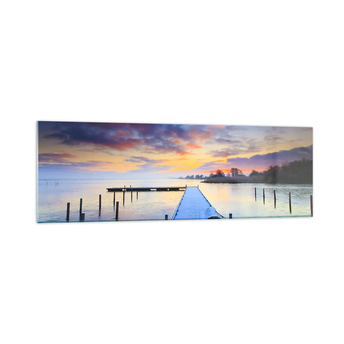 Impression sur verre - Image sur verre - Une jetée au bord du lac au coucher du soleil avec un bateau sur le rivage - 160x50cm - Calme violet-doré - Décoration murale moderne pour le salon et la chambre ARTTOR