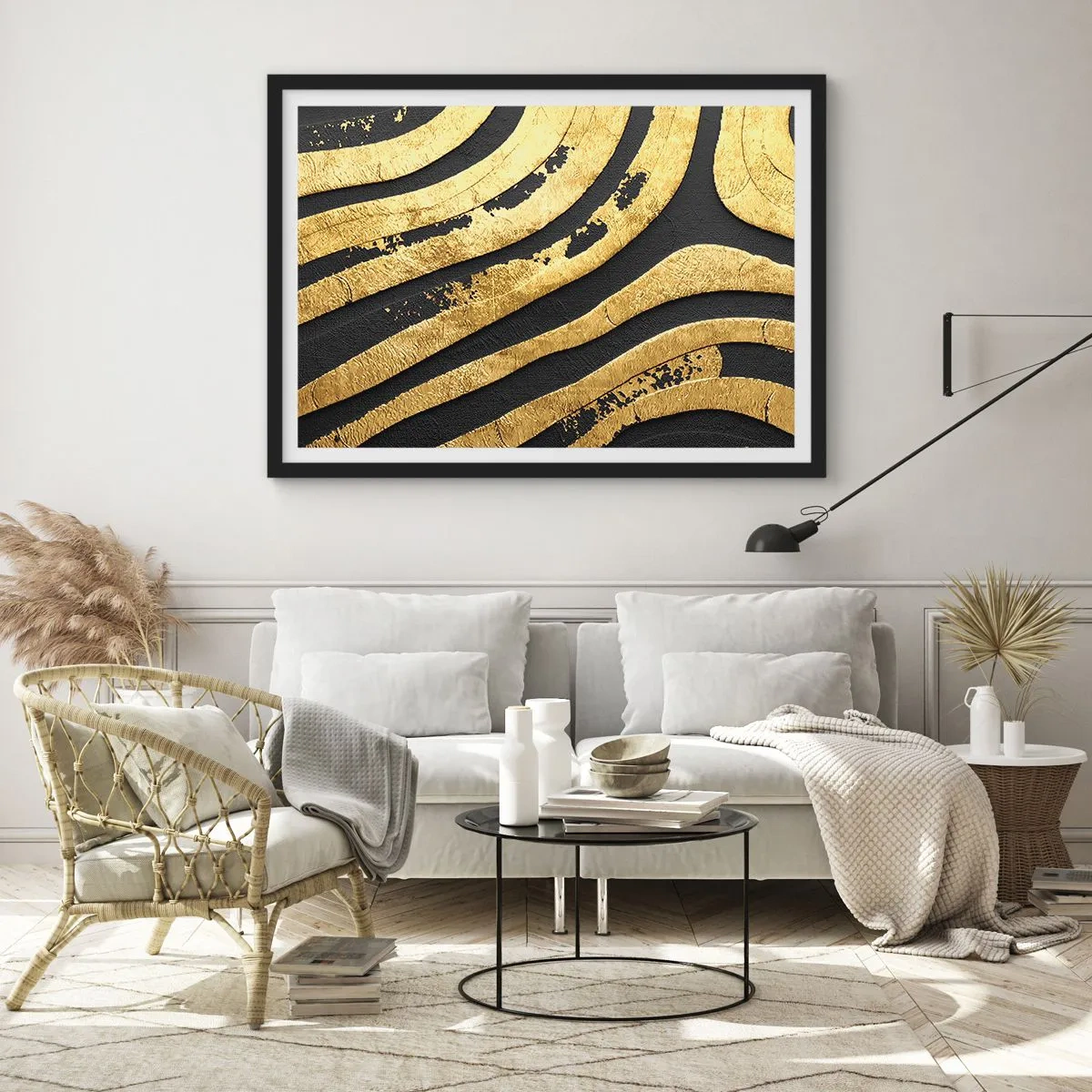 Affiche dans un cadre noir - Poster - Vagues abstraites dorées sur fond noir - 70x50cm - Tout coule - Décoration murale moderne pour le salon et la chambre ARTTOR